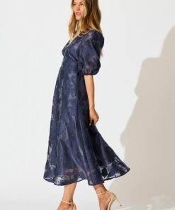 Newr.shopced800f696 3